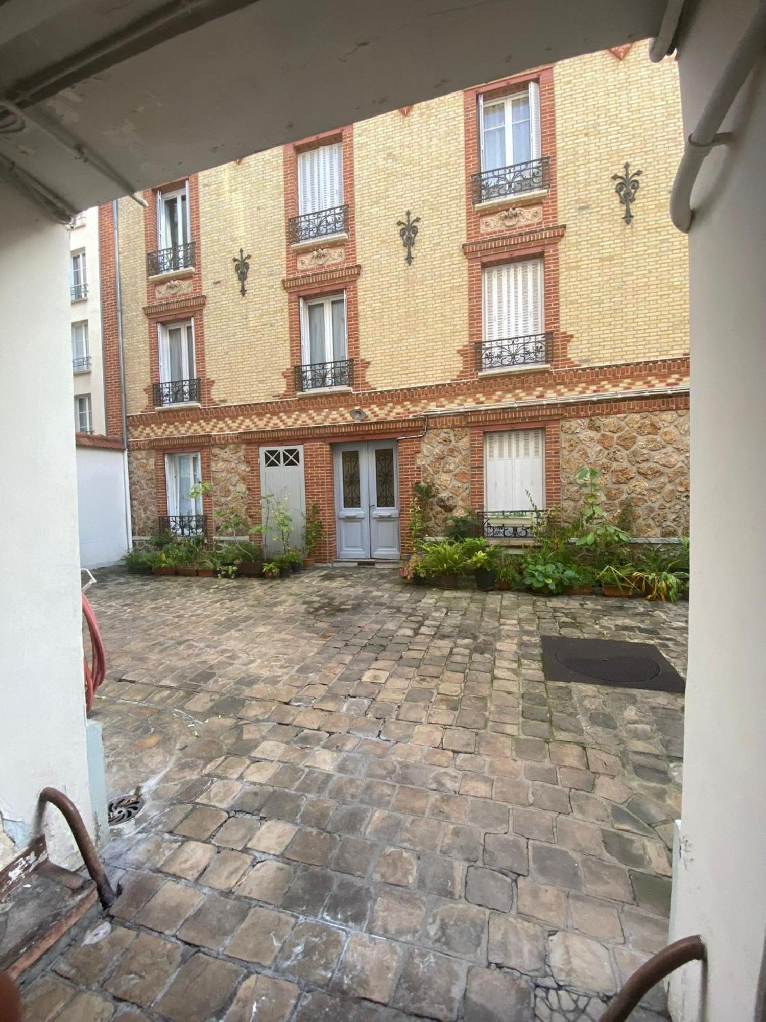 Private In Paris13 Homestay